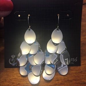 Premier Designs Chandelier earrings
